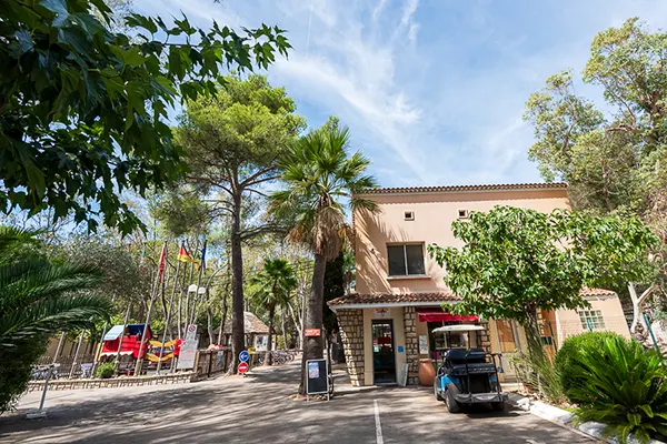 Bureau du camping ceinturon 3 à Hyères Bureau du camping ceinturon 3 à Hyères